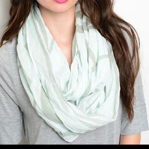 JUST IN MINT INFINITY SCARVES
